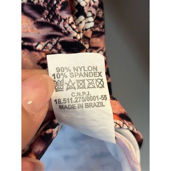 LiCi Fit Workout Set in Safari LS Crop top and shorts size M/L Scrunch Butt Leop - Picture 7 of 15